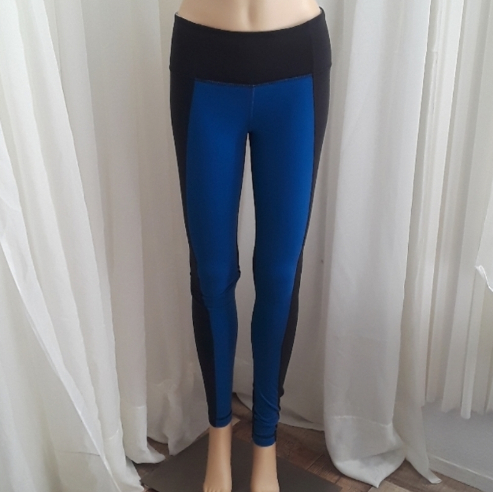 Lululemon Color Block Wunder Unders sz 4